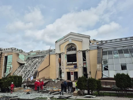 Две ракеты прицельно ударили в два корпуса Сумского госуниверситета — министр образования Лисовый